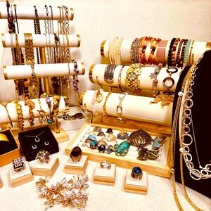 Jewelry sale live auction items💫